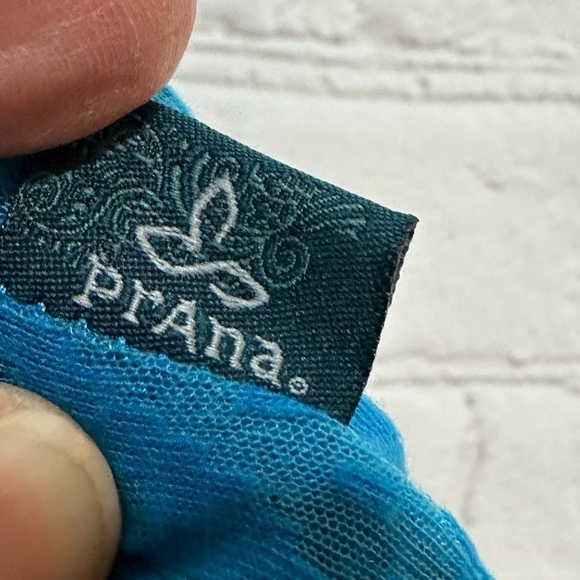 Prana blue Geometric Burnout Print Layered Scoop Neck Mika Fitness Top, sz‎ M - Picture 3 of 6